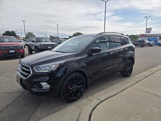 Photo of 2017 Black Ford Escape