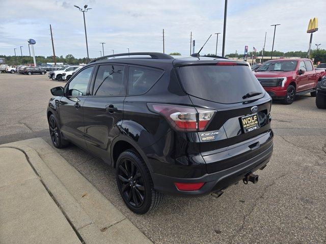 Photo of 2017 Black Ford Escape