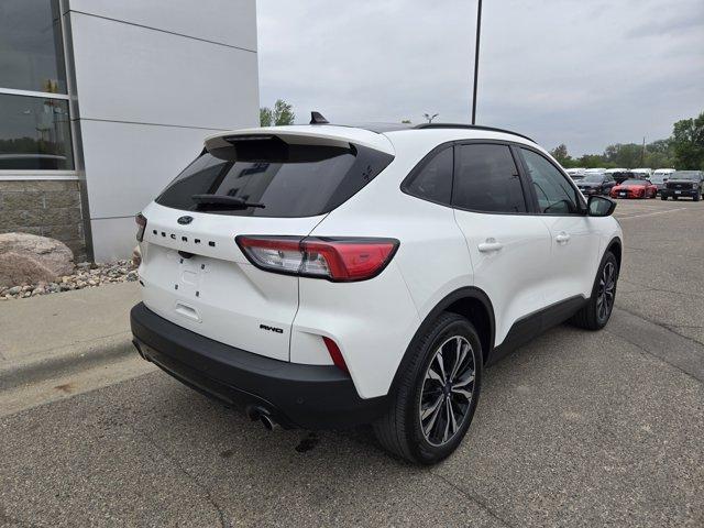 Photo of 2022 White Ford Escape