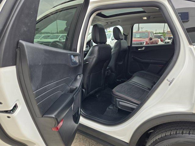 Photo of 2022 White Ford Escape