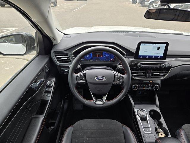 Photo of 2022 White Ford Escape