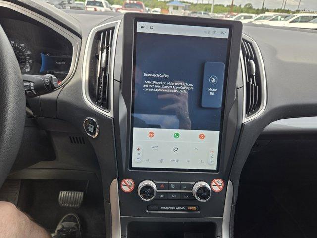 Photo of 2024 Silver Ford Edge