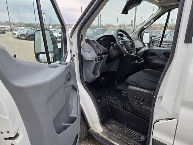 Photo of 2019 White Ford Transit-350