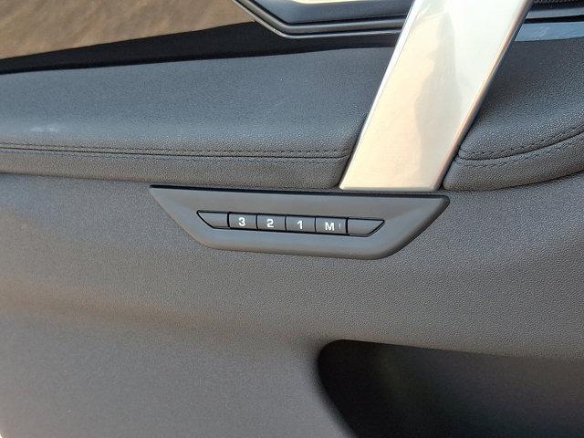 Photo of 2025 Fuji White Land Rover Discovery Sport