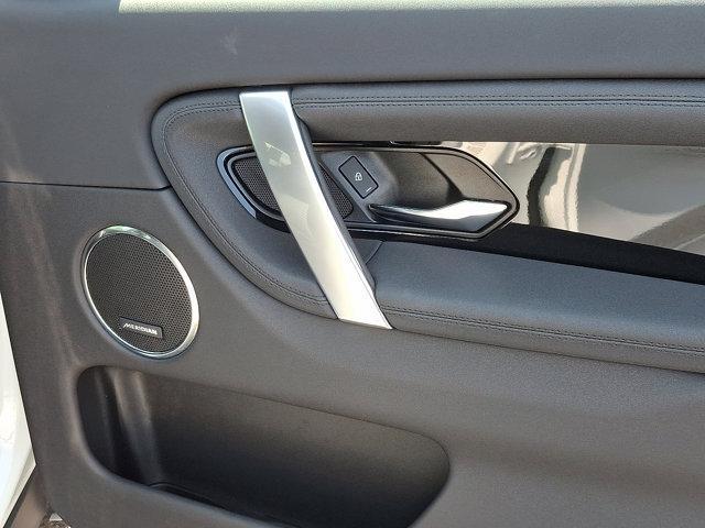Photo of 2025 Fuji White Land Rover Discovery Sport