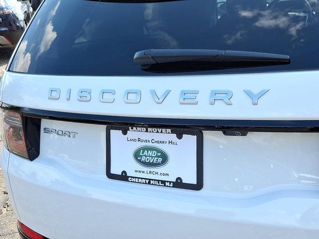 Photo of 2025 Fuji White Land Rover Discovery Sport