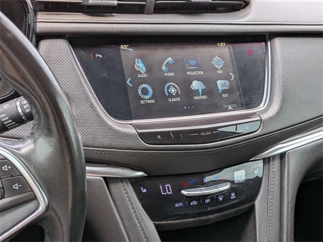 Photo of 2018 Radiant Silver Metallic Cadillac XT5