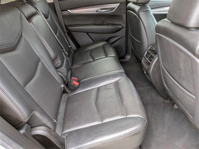 Photo of 2018 Radiant Silver Metallic Cadillac XT5