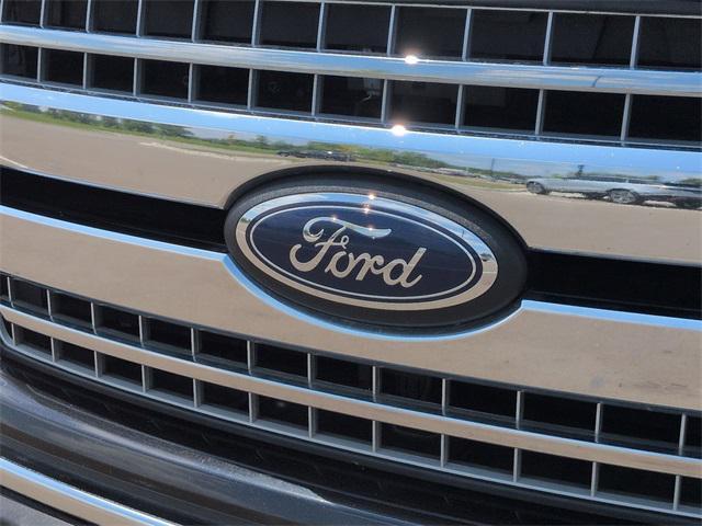 Photo of 2018 Shadow Black Ford F-150