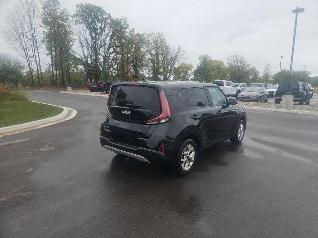 Photo of 2024 Fusion Black Kia Soul