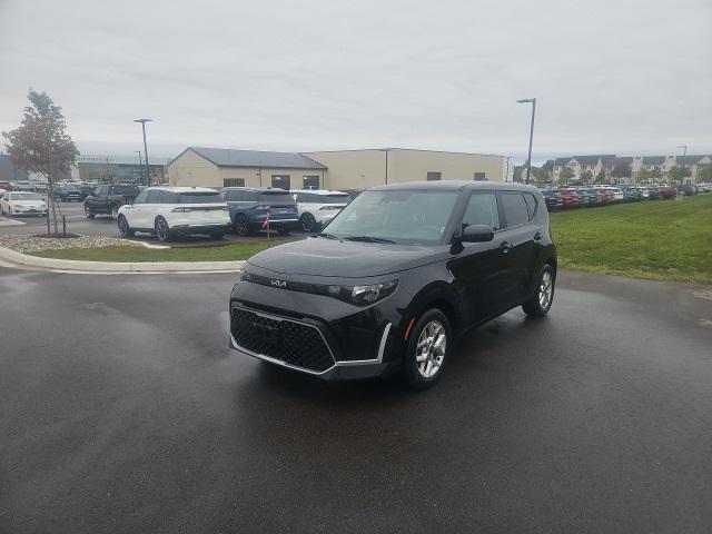 Photo of 2024 Fusion Black Kia Soul