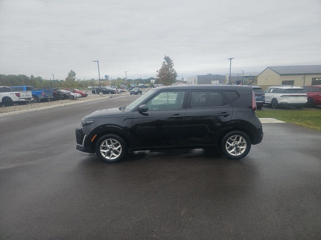 Photo of 2024 Fusion Black Kia Soul