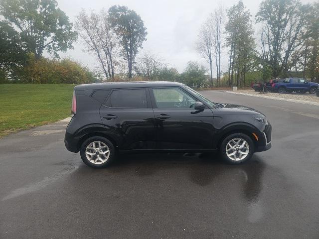 Photo of 2024 Fusion Black Kia Soul