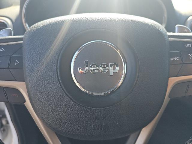 Photo of 2016 Bright White Clearcoat Jeep Grand Cherokee