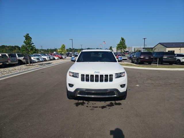 Photo of 2016 Bright White Clearcoat Jeep Grand Cherokee
