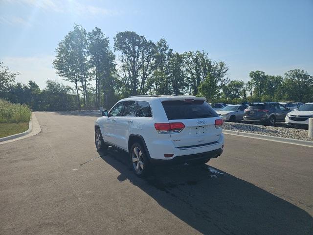 Photo of 2016 Bright White Clearcoat Jeep Grand Cherokee