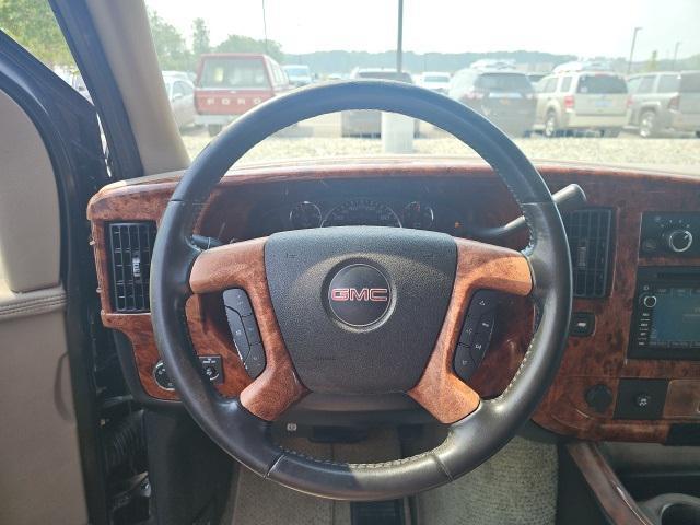 Photo of 2010 Onyx Black GMC Savana 1500