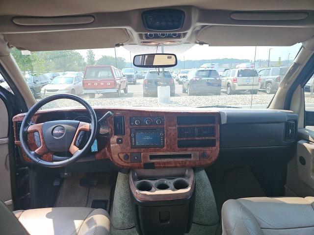 Photo of 2010 Onyx Black GMC Savana 1500