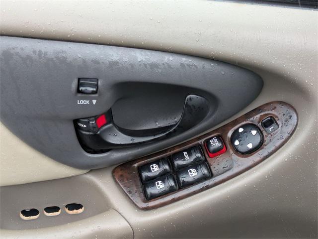 Photo of 1999 Green Chevrolet Malibu