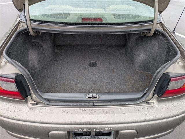 Photo of 1999 Green Chevrolet Malibu