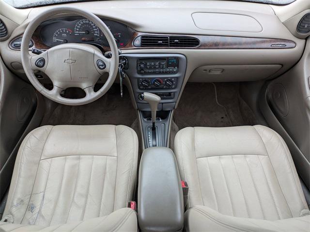 Photo of 1999 Green Chevrolet Malibu