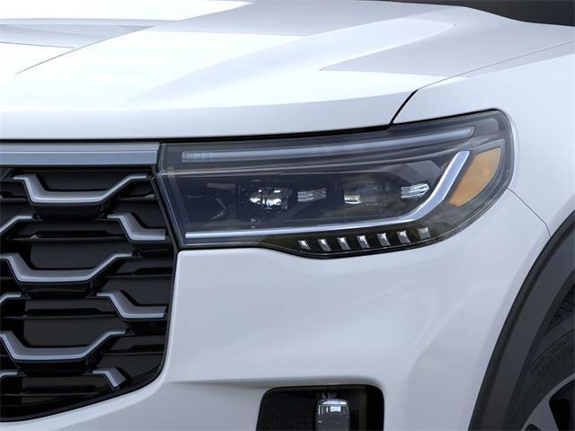 Photo of 2025 White Ford Explorer