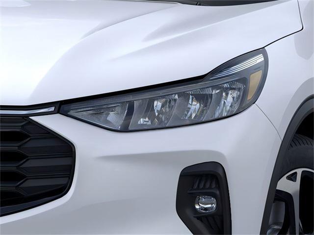 Photo of 2025 White Metallic Ford Escape