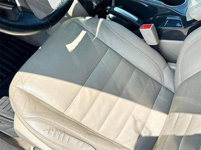 Photo of 2014 White Platinum Tricoat Ford Escape