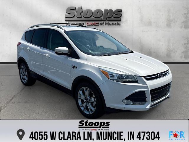 Photo of 2014 White Platinum Tricoat Ford Escape