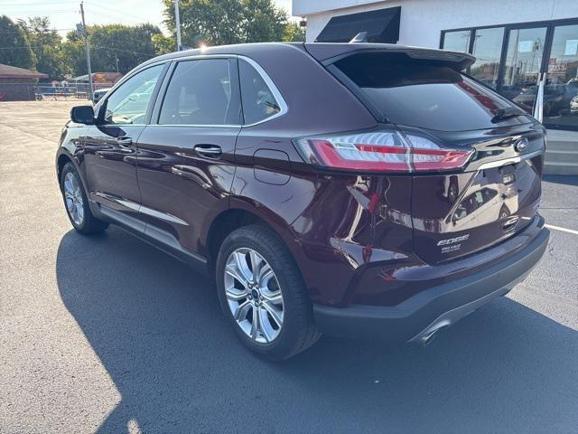 Photo of 2020 Burgundy Velvet Metallic Tinted Clearcoat Ford Edge