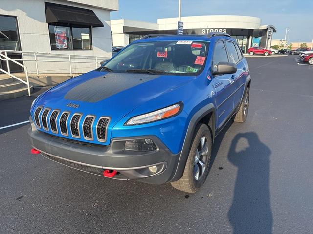 Photo of 2018 Hydro Blue Pearlcoat Jeep Cherokee