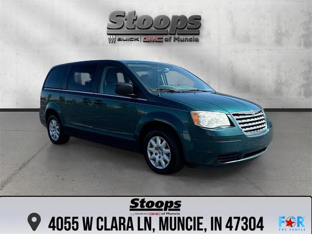 Photo of 2009 Melbourne Green Pearlcoat Chrysler Town & Country