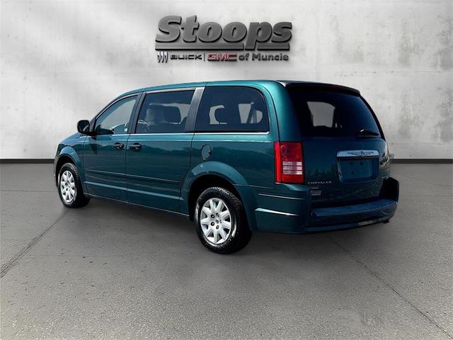Photo of 2009 Melbourne Green Pearlcoat Chrysler Town & Country