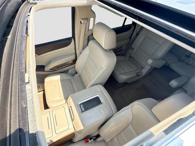 Photo of 2020 Carbon Black Metallic GMC Yukon