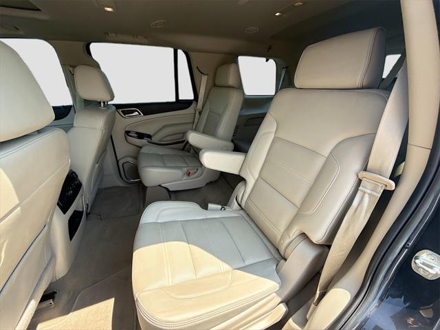 Photo of 2020 Carbon Black Metallic GMC Yukon