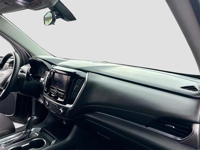 Photo of 2020 Mosaic Black Metallic Chevrolet Traverse