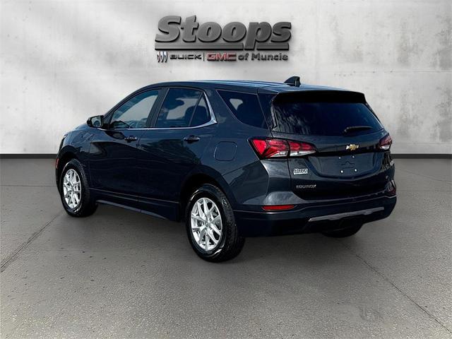 Photo of 2023 Iron Gray Metallic Chevrolet Equinox