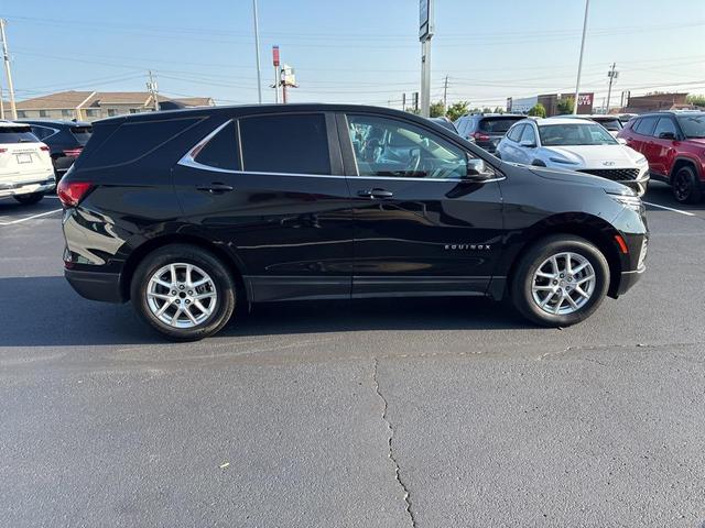 Photo of 2024 Mosaic Black Metallic Chevrolet Equinox