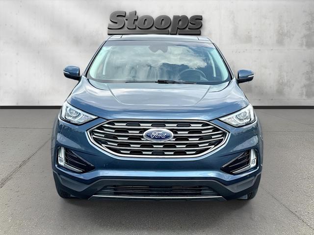 Photo of 2019 Blue Metallic Ford Edge