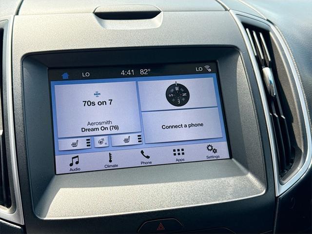 Photo of 2019 Blue Metallic Ford Edge
