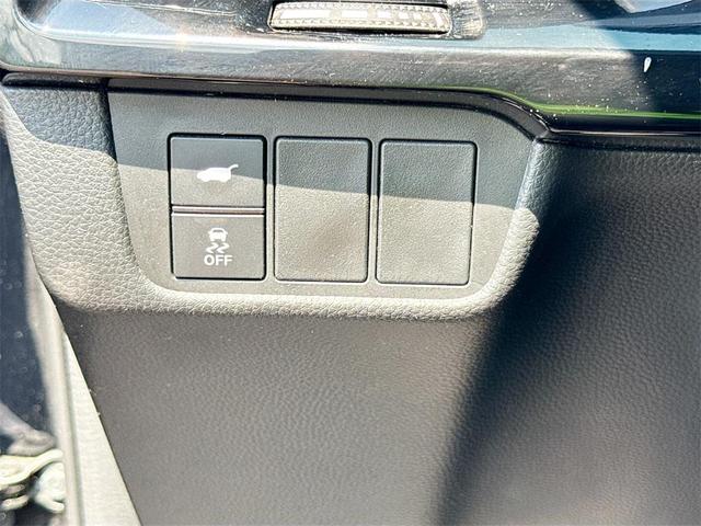 Photo of 2023 Crystal Black Pearl Honda CR-V Hybrid