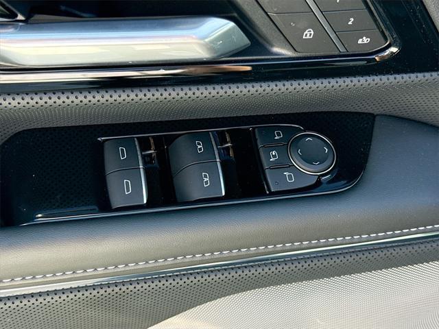 Photo of 2025 Onyx Black GMC Sierra EV