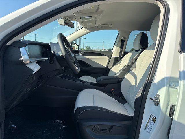 Photo of 2025 Pure White Volkswagen Tiguan