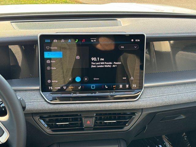 Photo of 2025 Pure White Volkswagen Tiguan