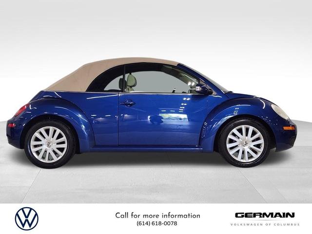 Photo of 2008 Blue Volkswagen New Beetle
