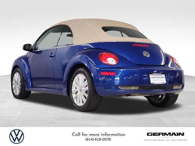 Photo of 2008 Blue Volkswagen New Beetle