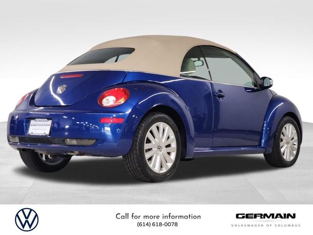 Photo of 2008 Blue Volkswagen New Beetle
