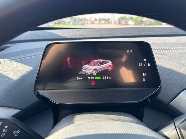 Photo of 2025 Opal White Pearl Effect Volkswagen ID.4