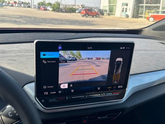 Photo of 2025 Opal White Pearl Effect Volkswagen ID.4