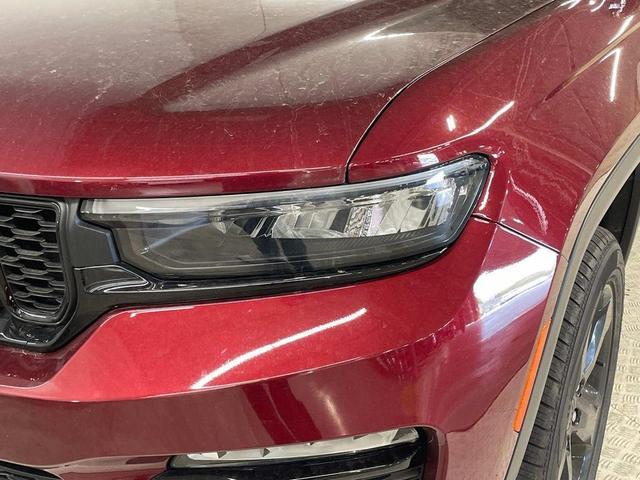 Photo of 2024 Velvet Red Pearlcoat Jeep Grand Cherokee